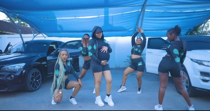 VIDEO Nandy Ft Oxlade – Napona Challenge